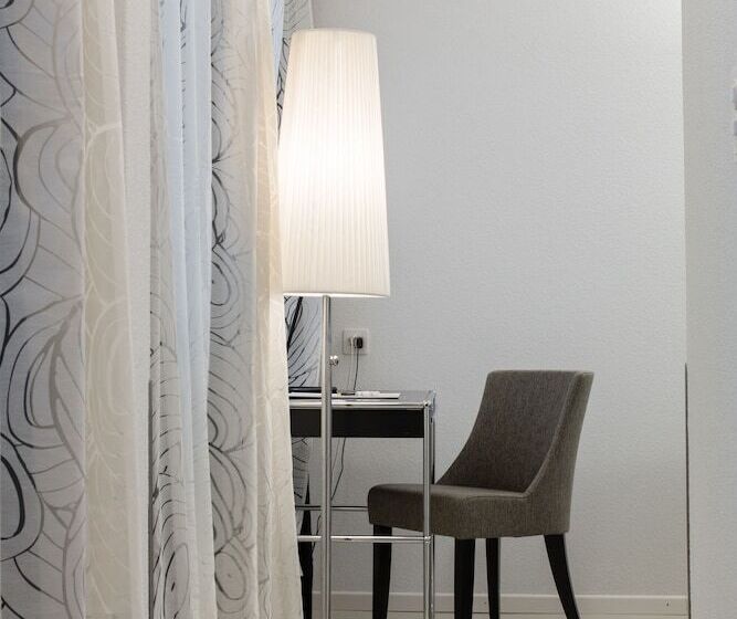 Полулюкс, Six