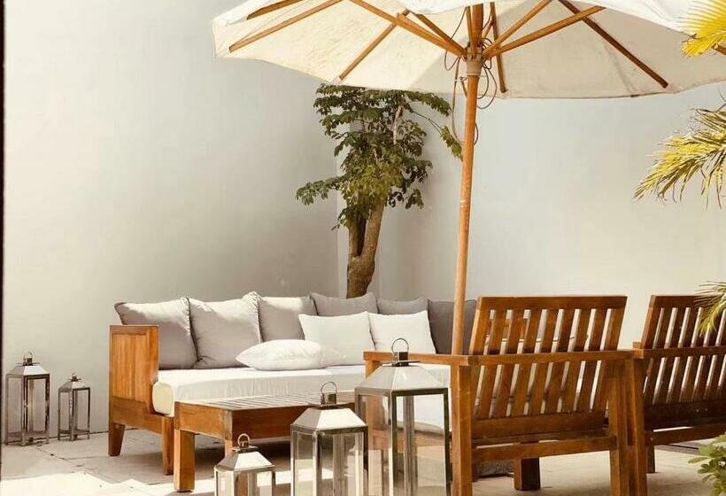 סוויטה עם טרסה, The Sanya Edition