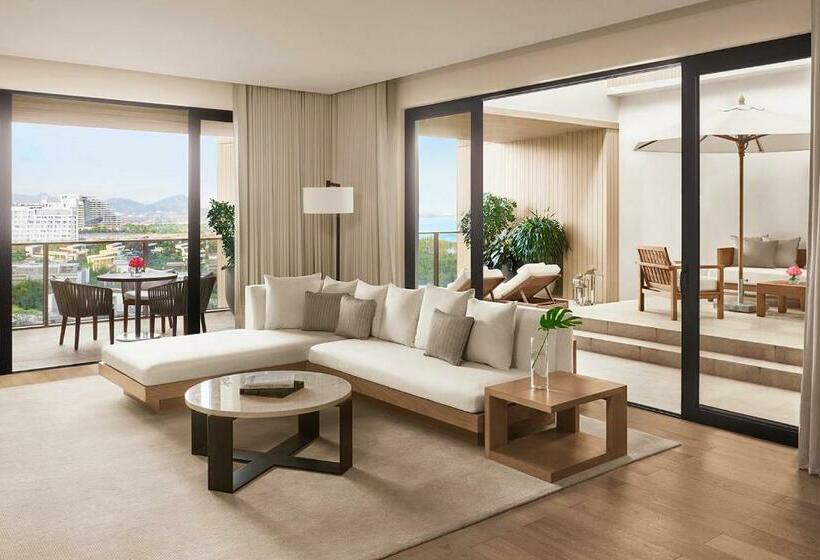 סוויטה עם טרסה, The Sanya Edition