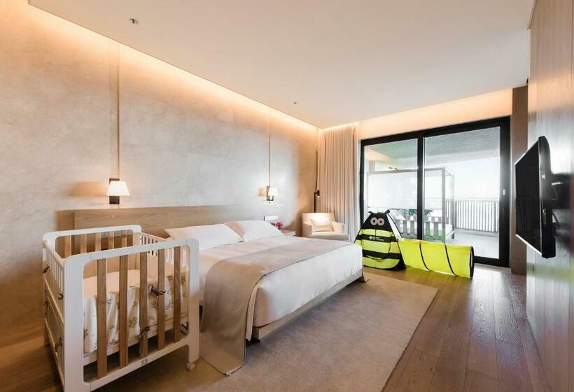 סוויטת ג'וניור משפחתית, The Sanya Edition