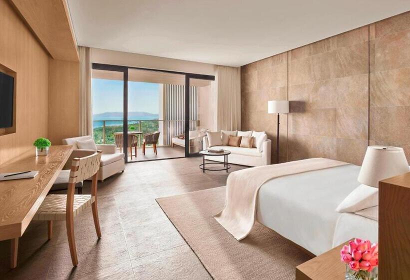 חדר דחוקס עם מיטת קינג, The Sanya Edition