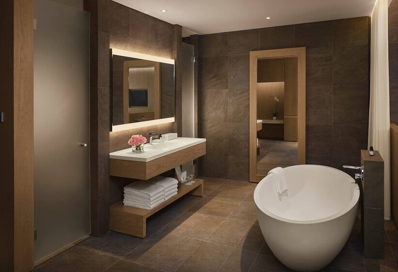 חדר סטנדרט מיטה זוגית נוף לים, The Sanya Edition