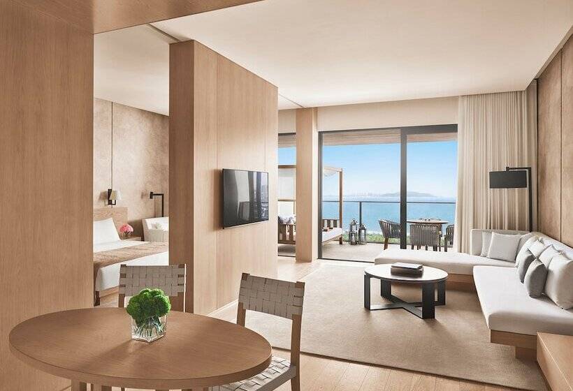 סוויטה נוף לגינה, The Sanya Edition