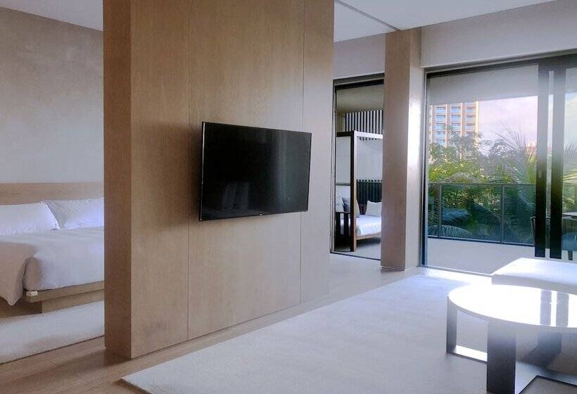 סוויטה נוף לגינה, The Sanya Edition