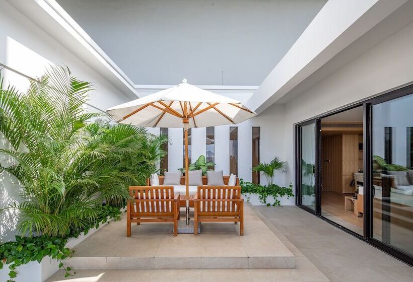 סוויטה עם טרסה, The Sanya Edition