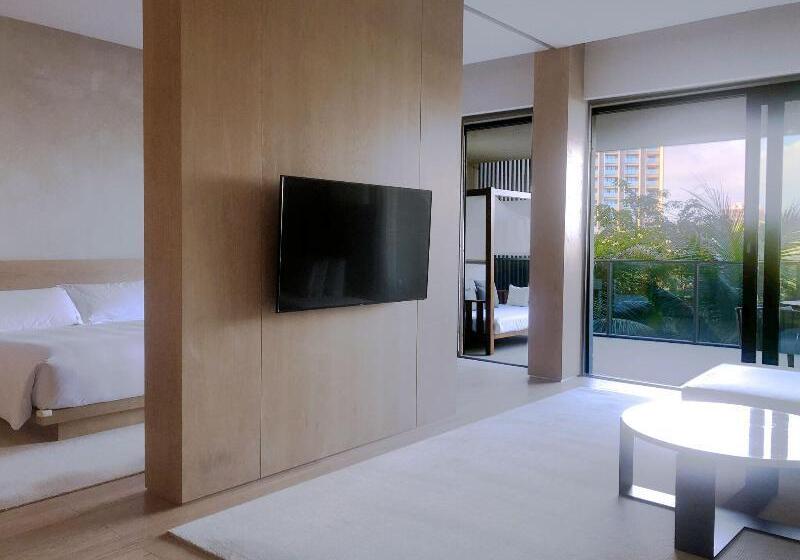 סוויטה נוף לגינה, The Sanya Edition