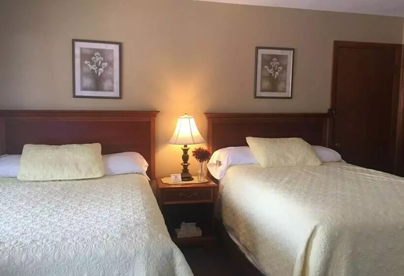 ２ダブルベッドのスタンダードルーム, Milford Motel On The River