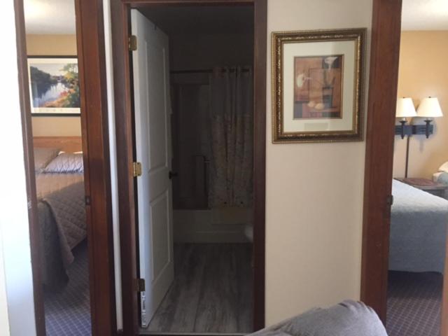 جناح, Milford Motel On The River