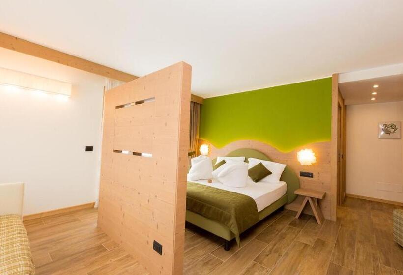 חדר סטנדרט לשלושה, Green Rose