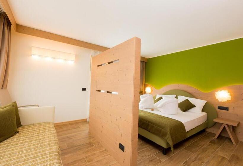 חדר סטנדרט לשלושה, Green Rose