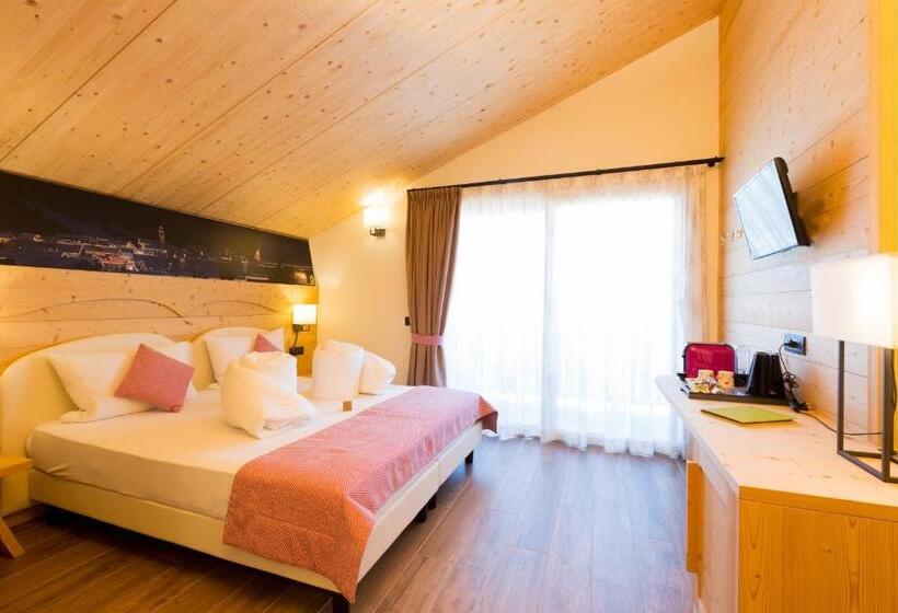 חדר סטנדרט עם מרפסת, Green Rose