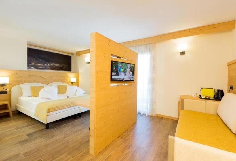 חדר סטנדרט לשלושה, Green Rose