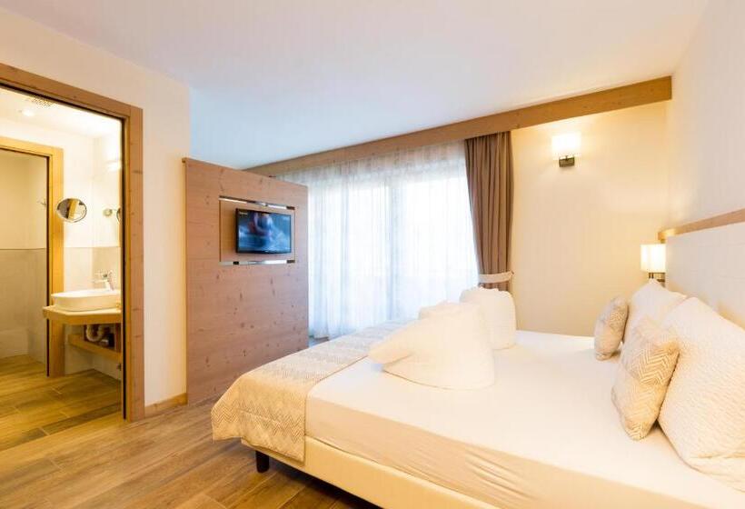 חדר סטנדרט לשלושה עם טרסה, Green Rose