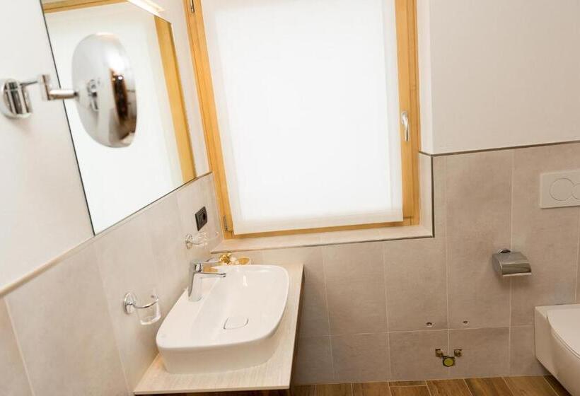 חדר דלוקס, Green Rose