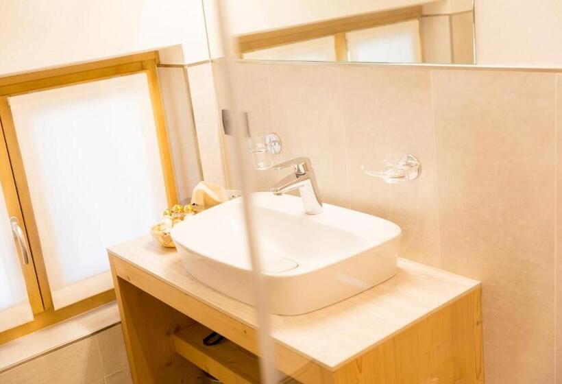 חדר סטנדרט עם מרפסת, Green Rose