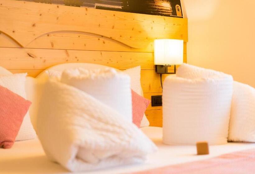 חדר סטנדרט עם מרפסת, Green Rose