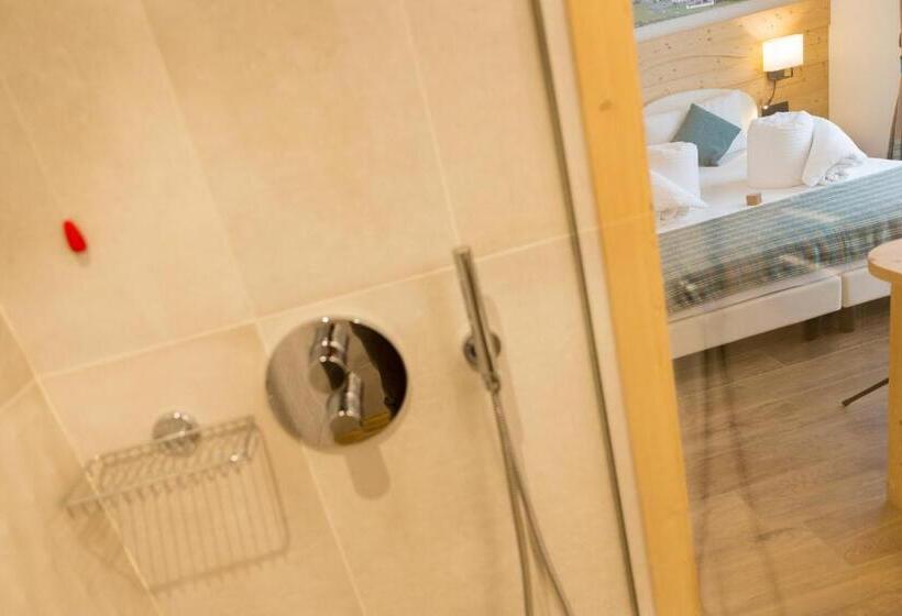 חדר סטנדרט נוף להרים, Green Rose