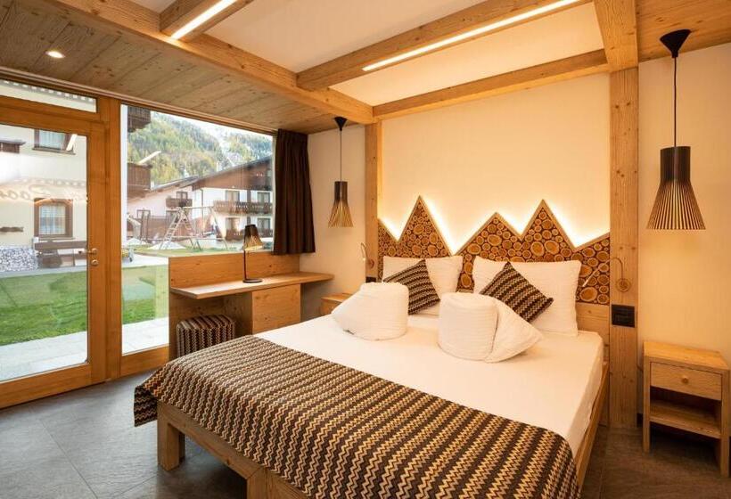 חדר יחיד נוף לגינה, Green Rose