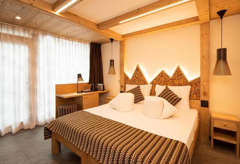 חדר יחיד נוף לגינה, Green Rose