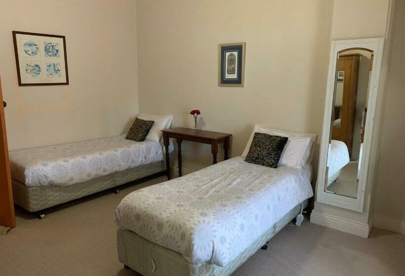 스탠다드 룸 공동 욕실, Victoria And Albert Guesthouse