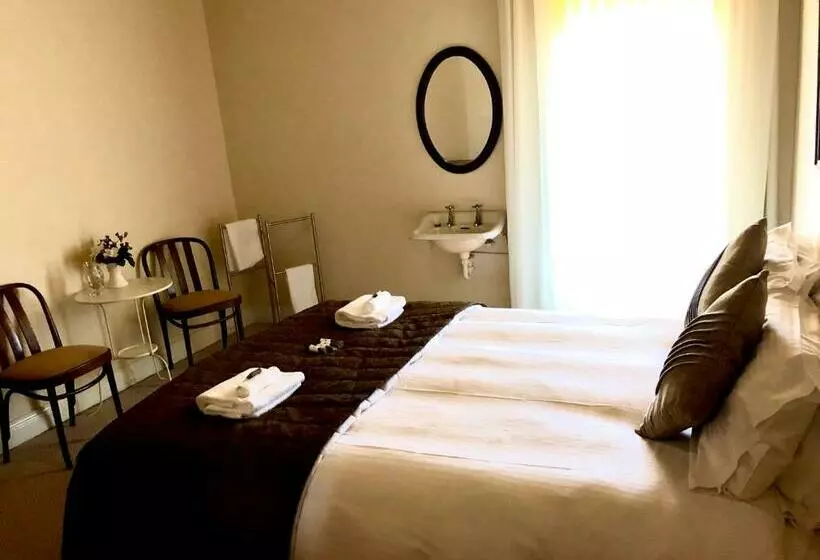 スタンダードルーム, Victoria And Albert Guesthouse