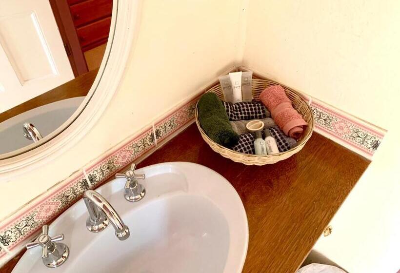 מיטת קינג בסוויטה, Victoria And Albert Guesthouse