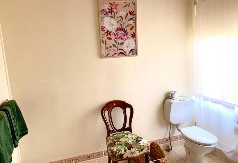 스위트 킹사이즈 침대, Victoria And Albert Guesthouse