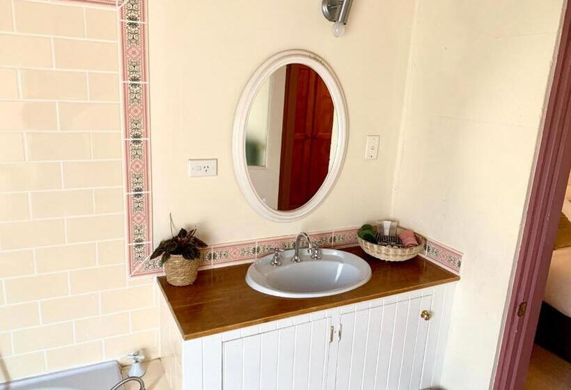 מיטת קינג בסוויטה, Victoria And Albert Guesthouse