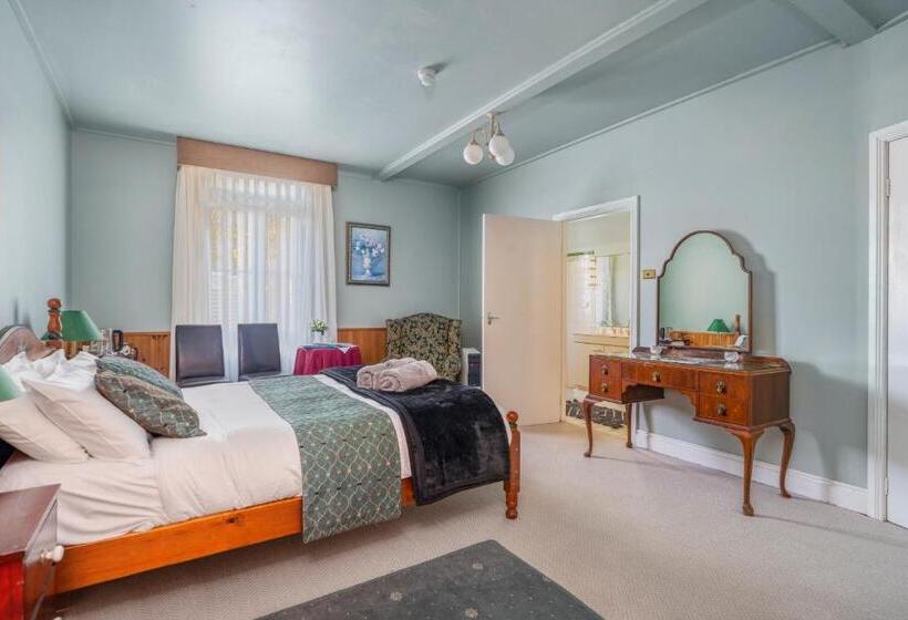 스위트 킹사이즈 침대, Victoria And Albert Guesthouse