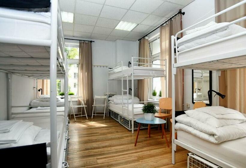 Bed in een Gedeelde Kamer, Warsaw Hostel Centrum Private Rooms & Dorms