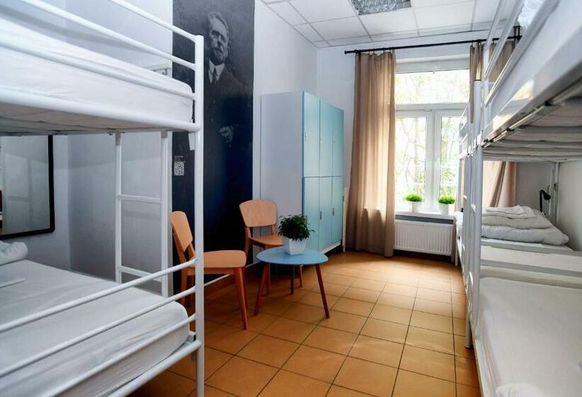 Bed in een Gedeelde Kamer, Warsaw Hostel Centrum Private Rooms & Dorms