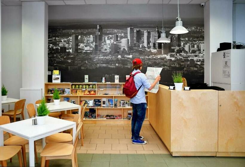 Bed in een Gedeelde Kamer, Warsaw Hostel Centrum Private Rooms & Dorms