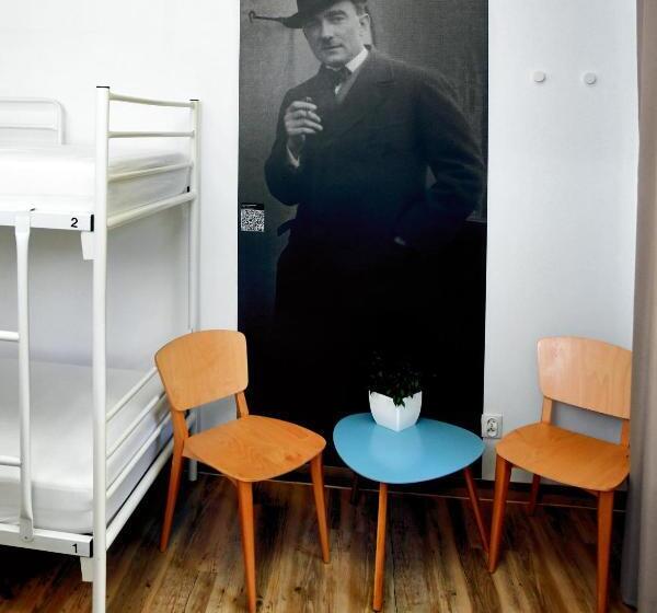 Bed in een Gedeelde Kamer, Warsaw Hostel Centrum Private Rooms & Dorms