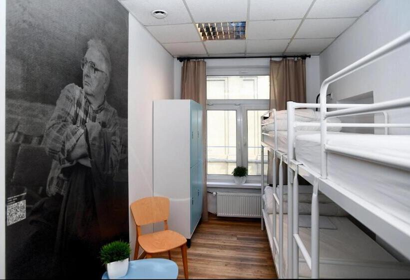 Bed in een Gedeelde Kamer, Warsaw Hostel Centrum Private Rooms & Dorms