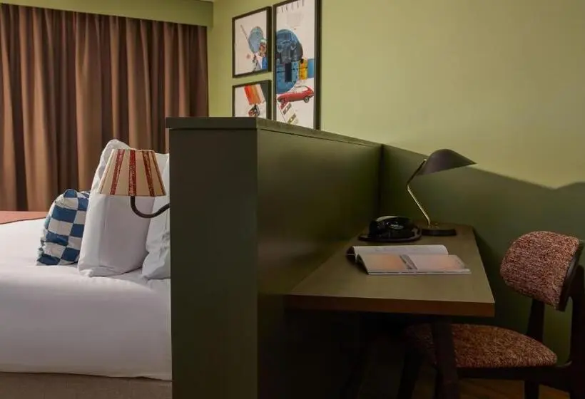 キングサイズベッドのスイートルーム, Indigo Coventry, An Ihg