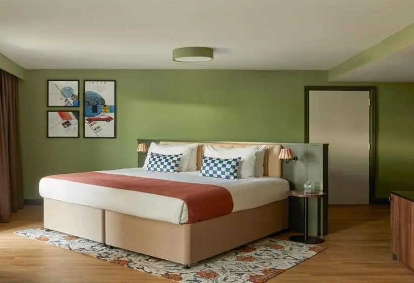 キングサイズベッドのスイートルーム, Indigo Coventry, An Ihg