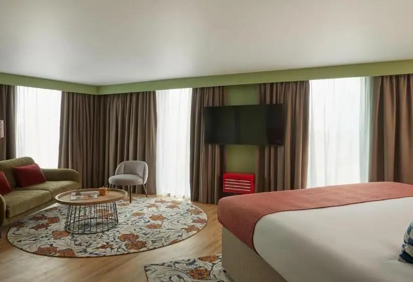 キングサイズベッドのスイートルーム, Indigo Coventry, An Ihg