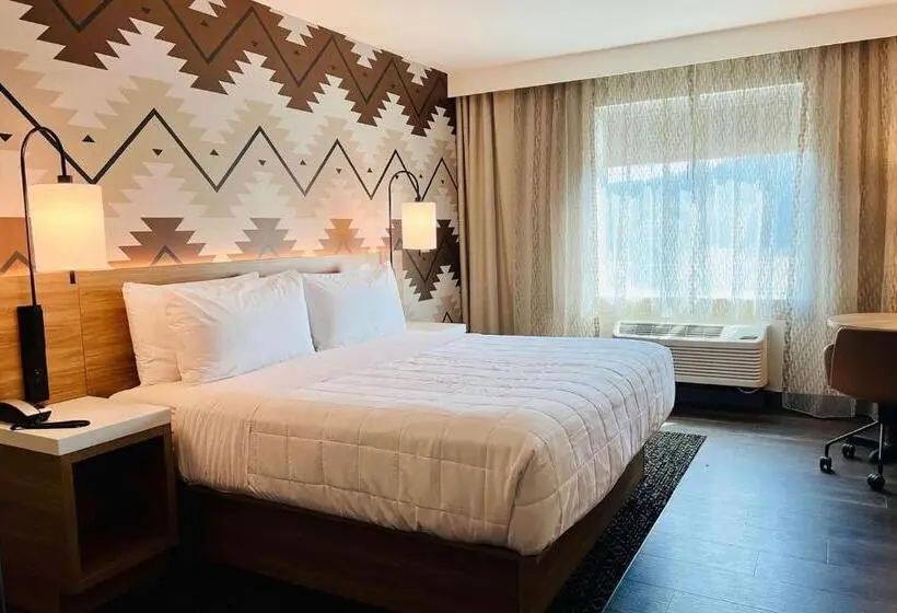 Standard-huone King-vuode, Wyndham Garden Redwood Valley Ukiah