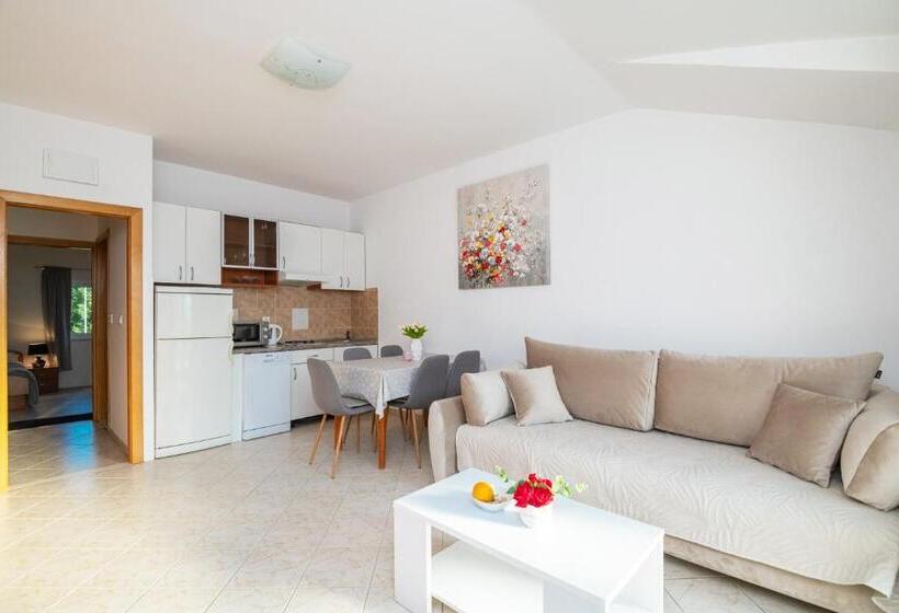 آپارتمان 2 خوابه با تراس, Apartments Azzurro