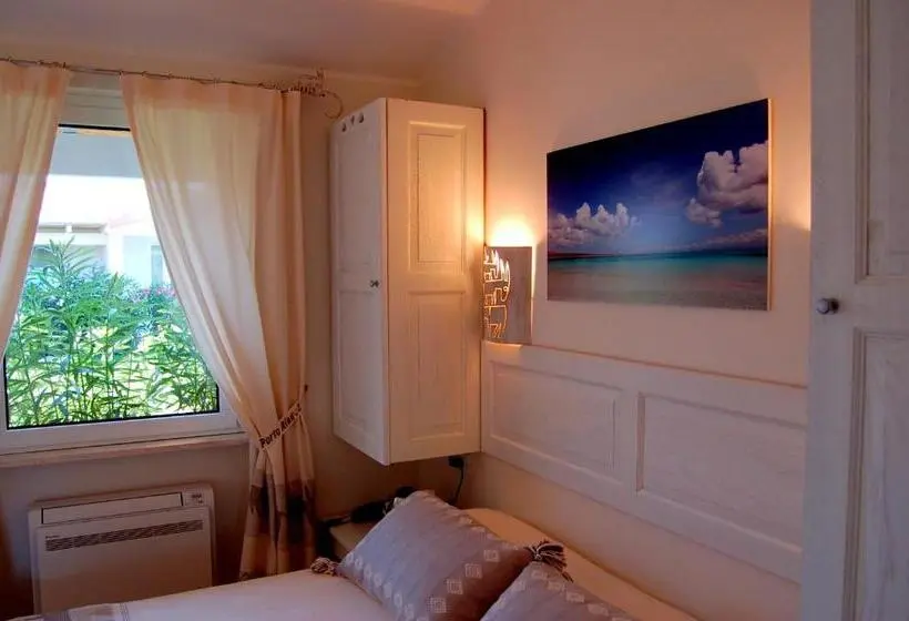 Standard Kolmen Hengen Huone, Budoni Beach