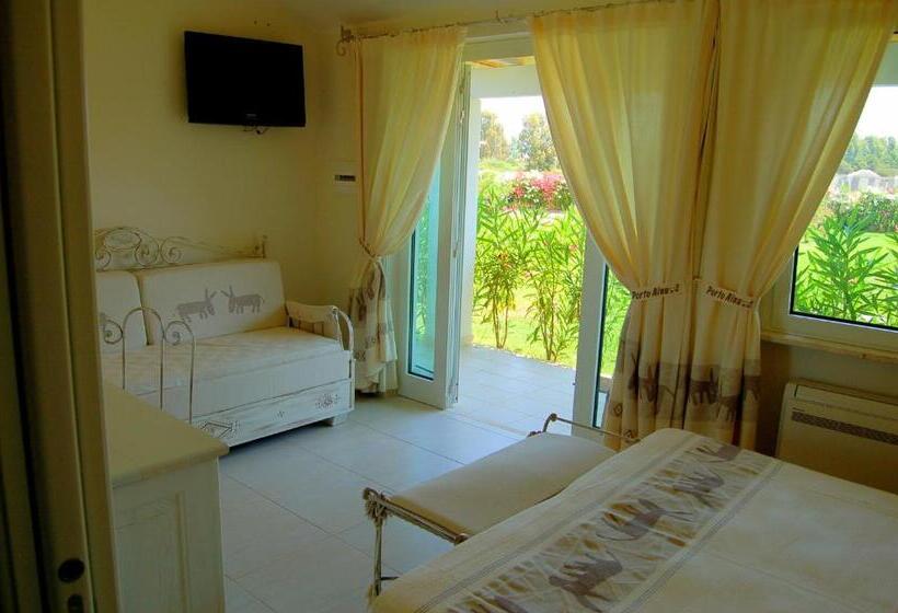 غرفة قياسية ثلاثية, Budoni Beach