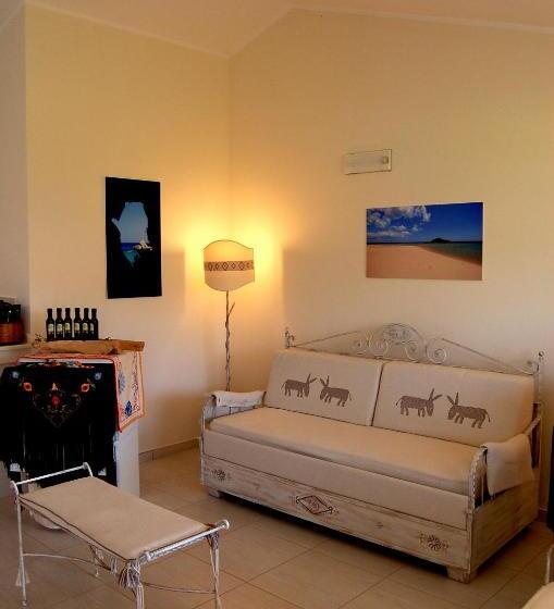 غرفة سوبيريور ثلاثية, Budoni Beach