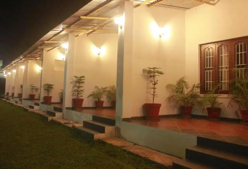 Deluxe Kolmen Hengen Huone, Singaras Coffee Country