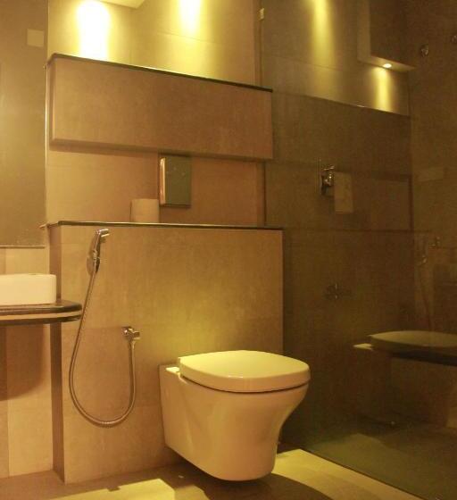 豪华三人间, Singaras Coffee Country