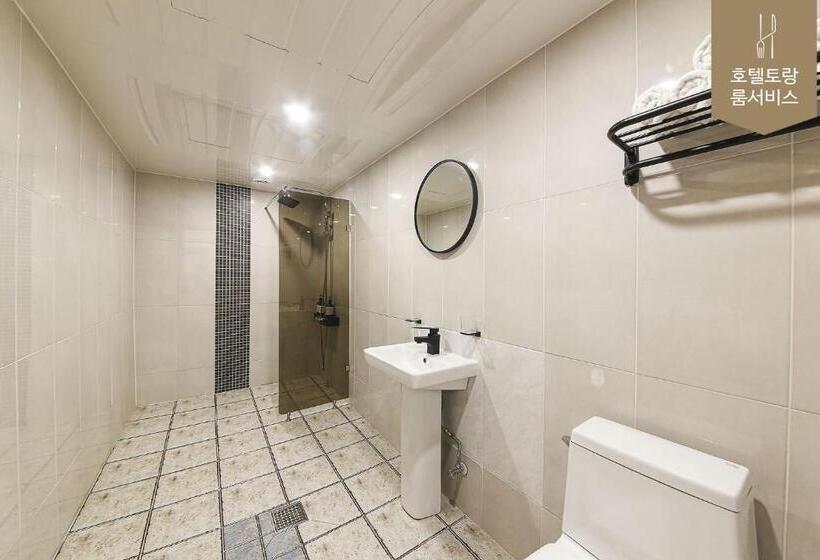 Family Room, Torang Jeonju