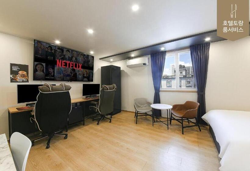 Family Room, Torang Jeonju