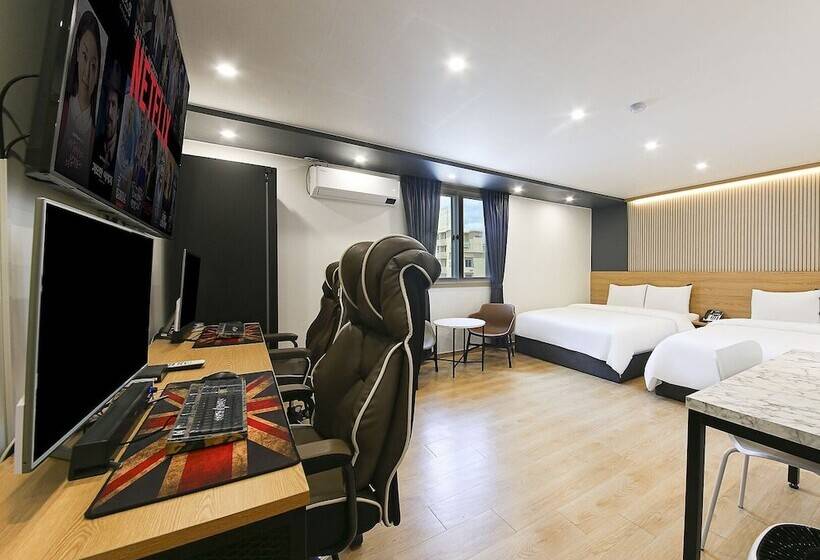 Family Room, Torang Jeonju