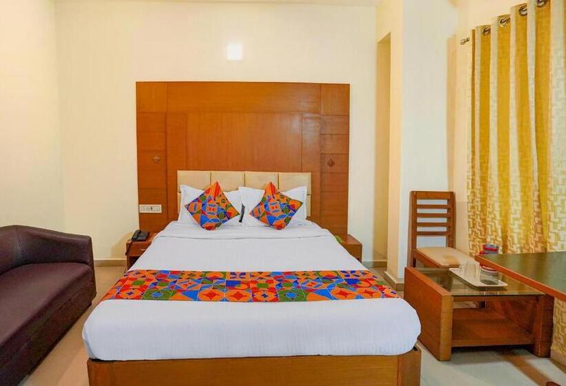 デラックスルーム, Fabhotel The Green City   Nr Jawaharlal Nehru Stadium & Government Museum Chennai