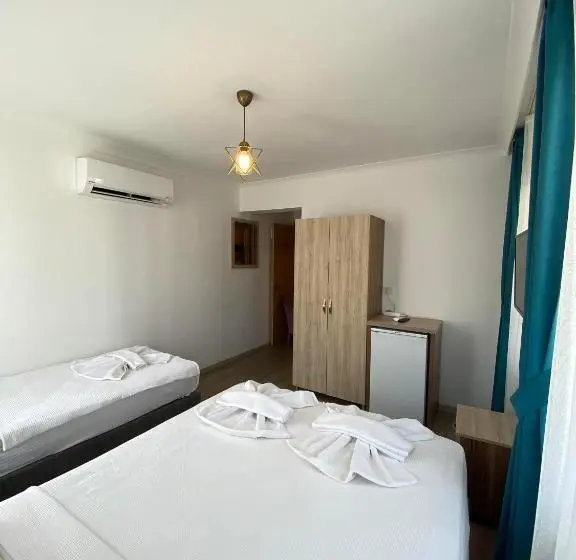 Standard Kolmen Hengen Huone Parveke, Gülhan City Otel