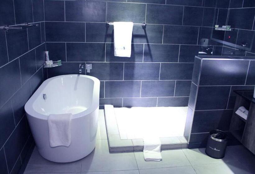 اتاق لوکس با چشمانداز باغ, Urban Bliss